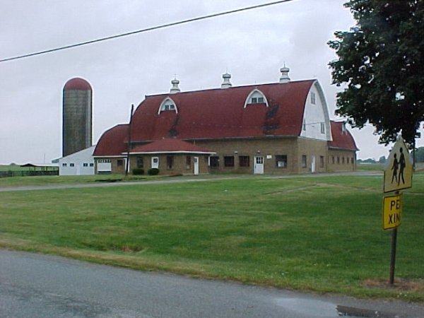 Barn1.jpg