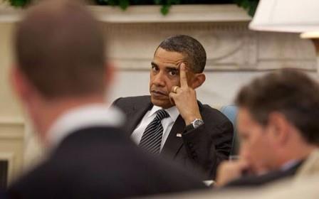 Obama gives middle finger.jpg
